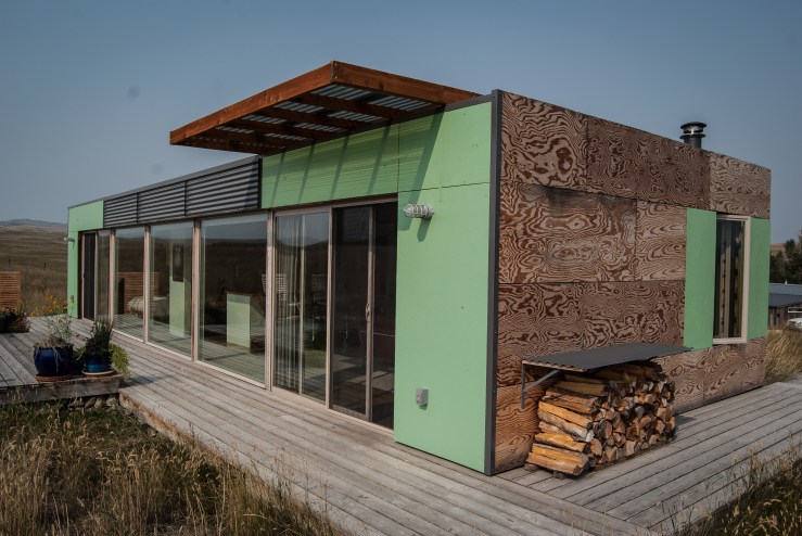 I rented this AMAZING converted shipping container home on Airbnb for the weekend. Best decision ever.